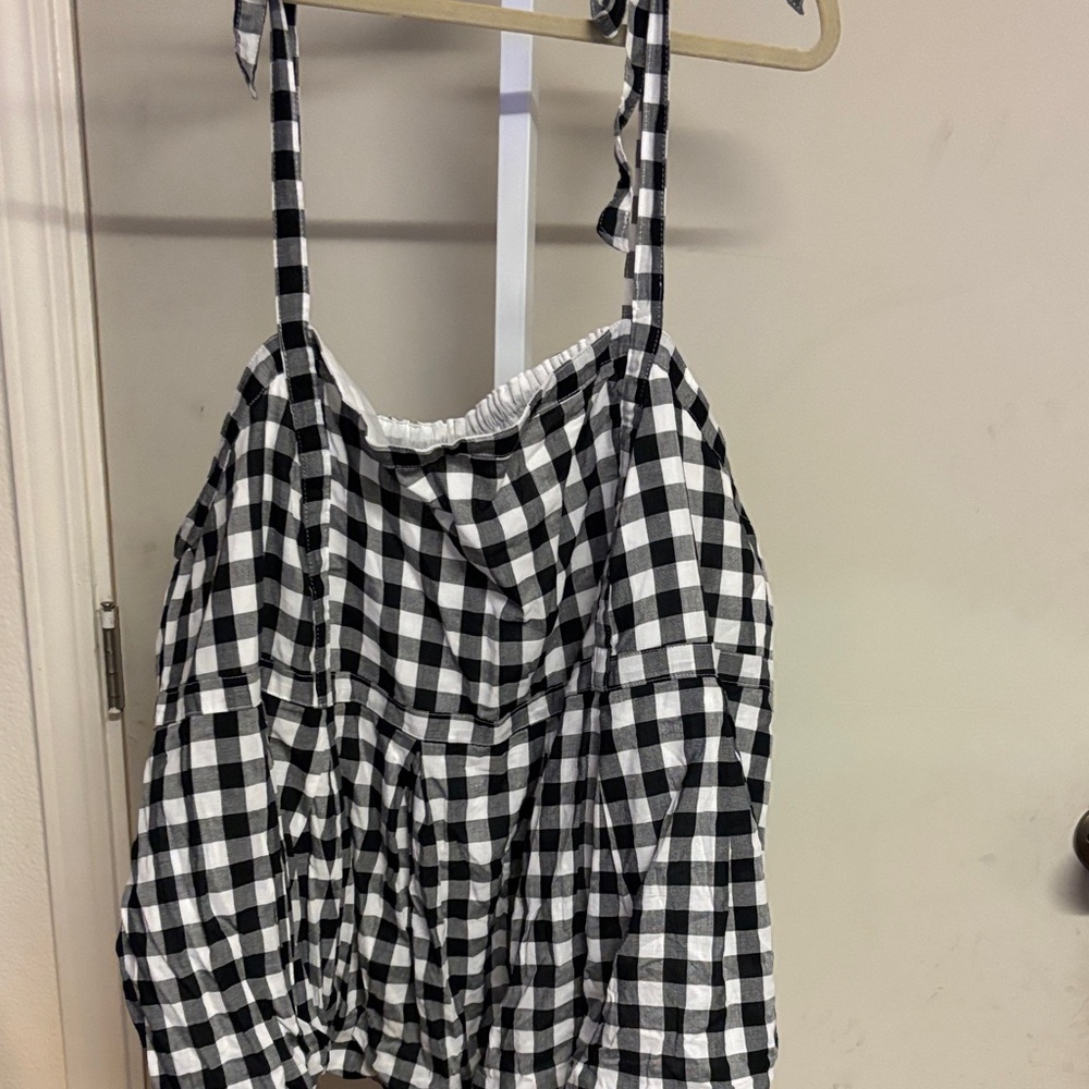 NWOT Old Navy Black and White Checkered Women's Top